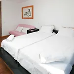 Dias House