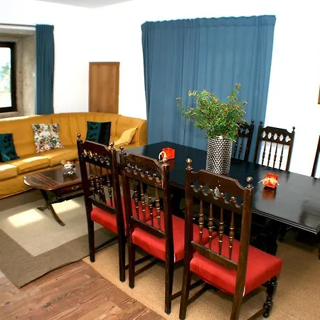 Dias House Летний дом Виана-ду-Каштелу